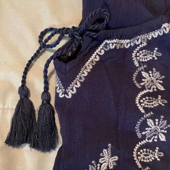 Maurice’s Sleeveless Top Size Medium Like New - Picture 4 of 9